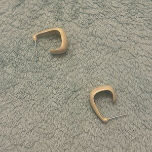 Cream Matte Earrings